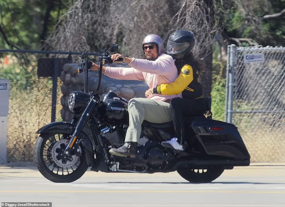 Jason Momoa cong khai ban gai anh 3