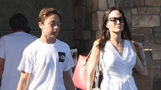 Con trai ut cua Angelina Jolie cao lon o tuoi 14 hinh anh