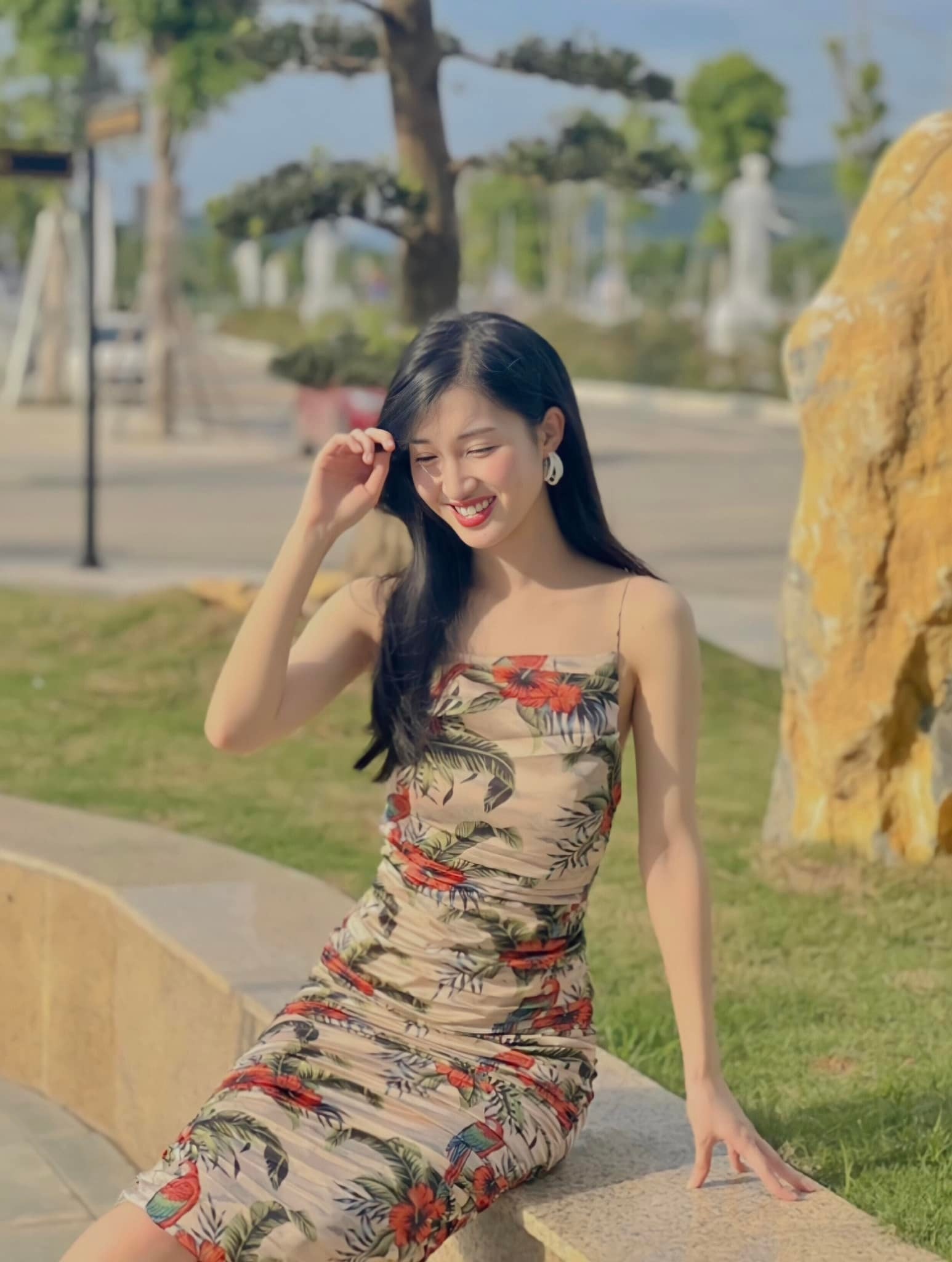 a hau phuong nhi anh 6