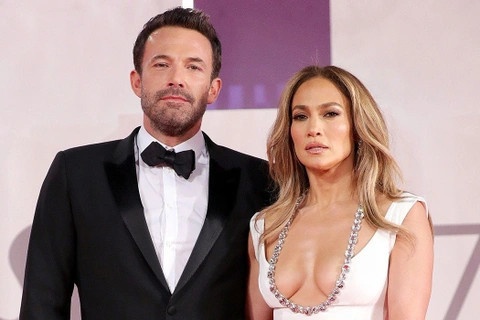 Le cuoi keo dai 3 ngay cua Jennifer Lopez va Ben Affleck hinh anh