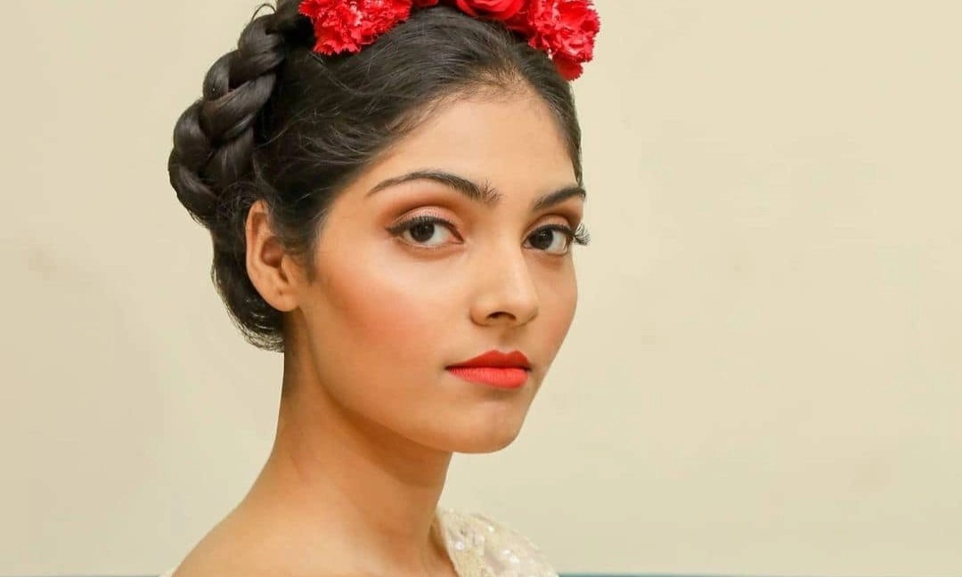 Kien truc su 24 tuoi dang quang Hoa hau Hoan vu An Do hinh anh