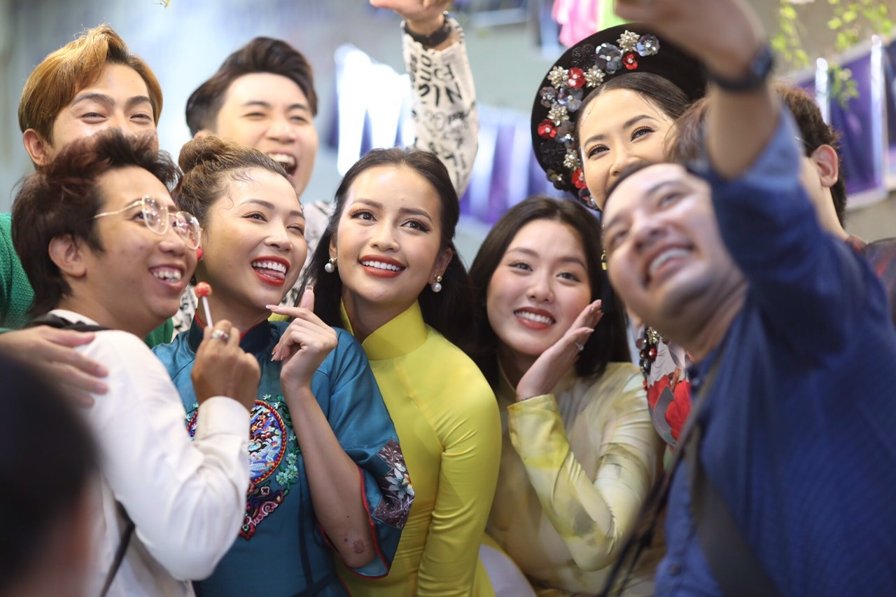 hoa hau ngoc chau anh 1