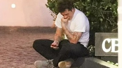 Hinh anh Brooklyn giua luc Victoria va Nicola Peltz cang thang hinh anh