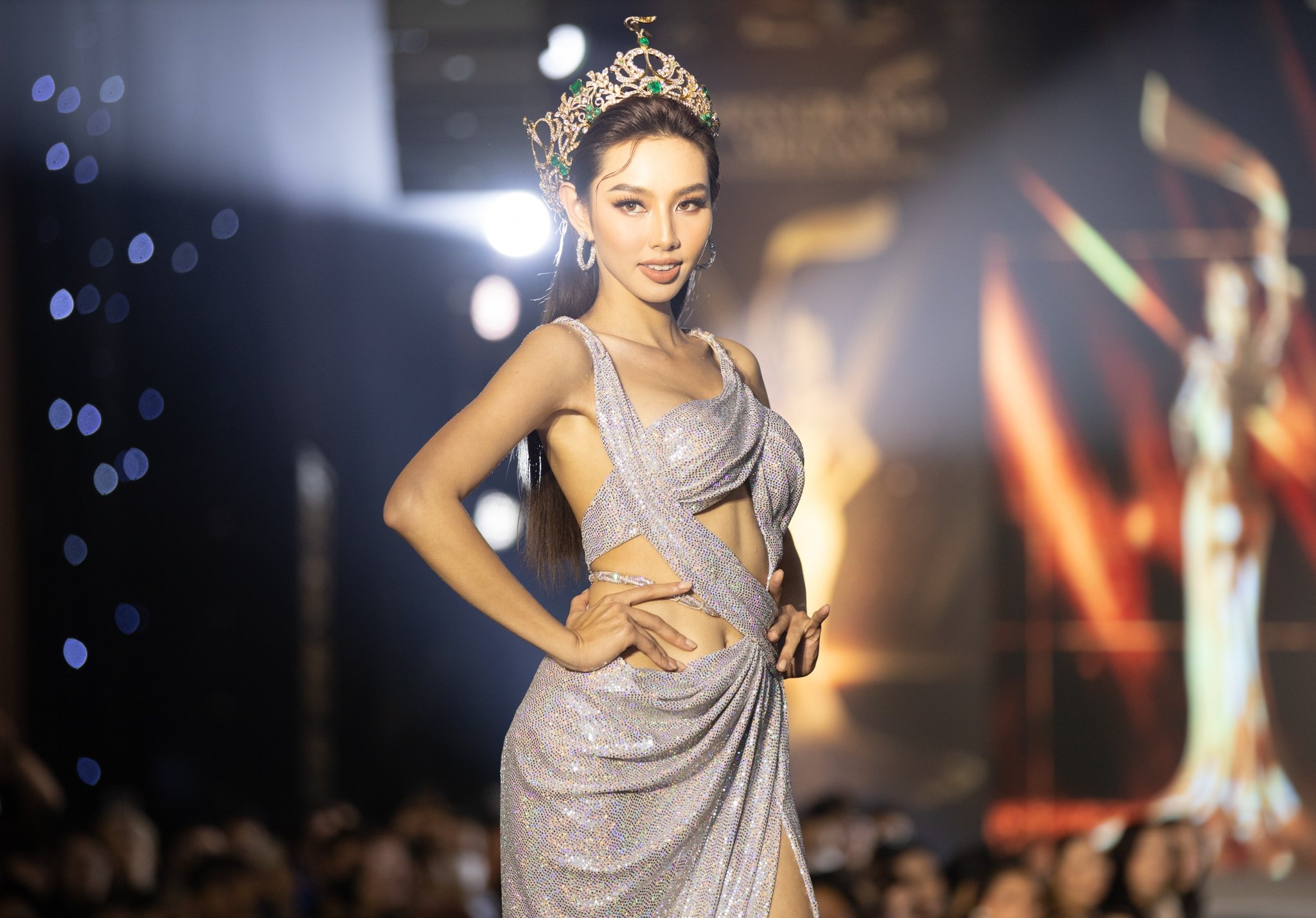 hoa hau ban dam anh 1