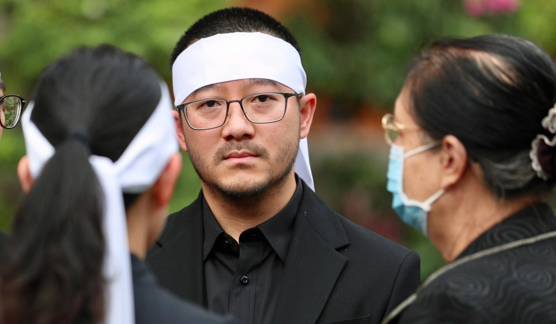 Con trai Tham Thuy Hang tam su ve nguoi me noi tieng mot thoi hinh anh