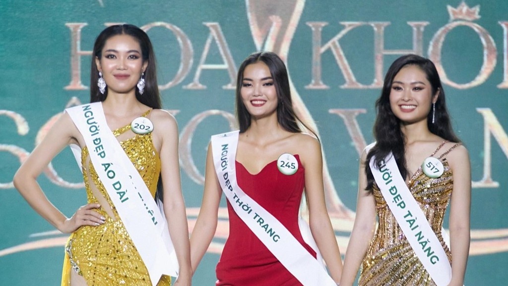 Chung ket Hoa khoi song Vam: So sai, top 3 ung xu thieu thuyet phuc hinh anh