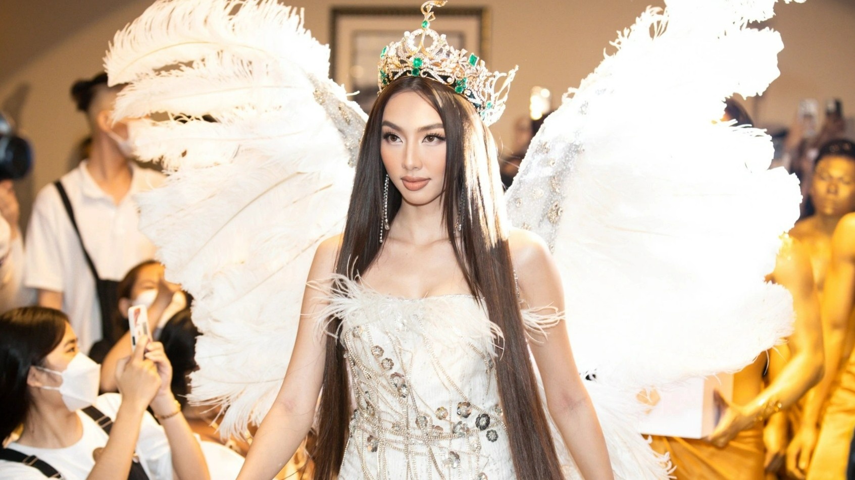 Cuoc thi hoa hau dau tien o Viet Nam co 5 vuong mien hinh anh