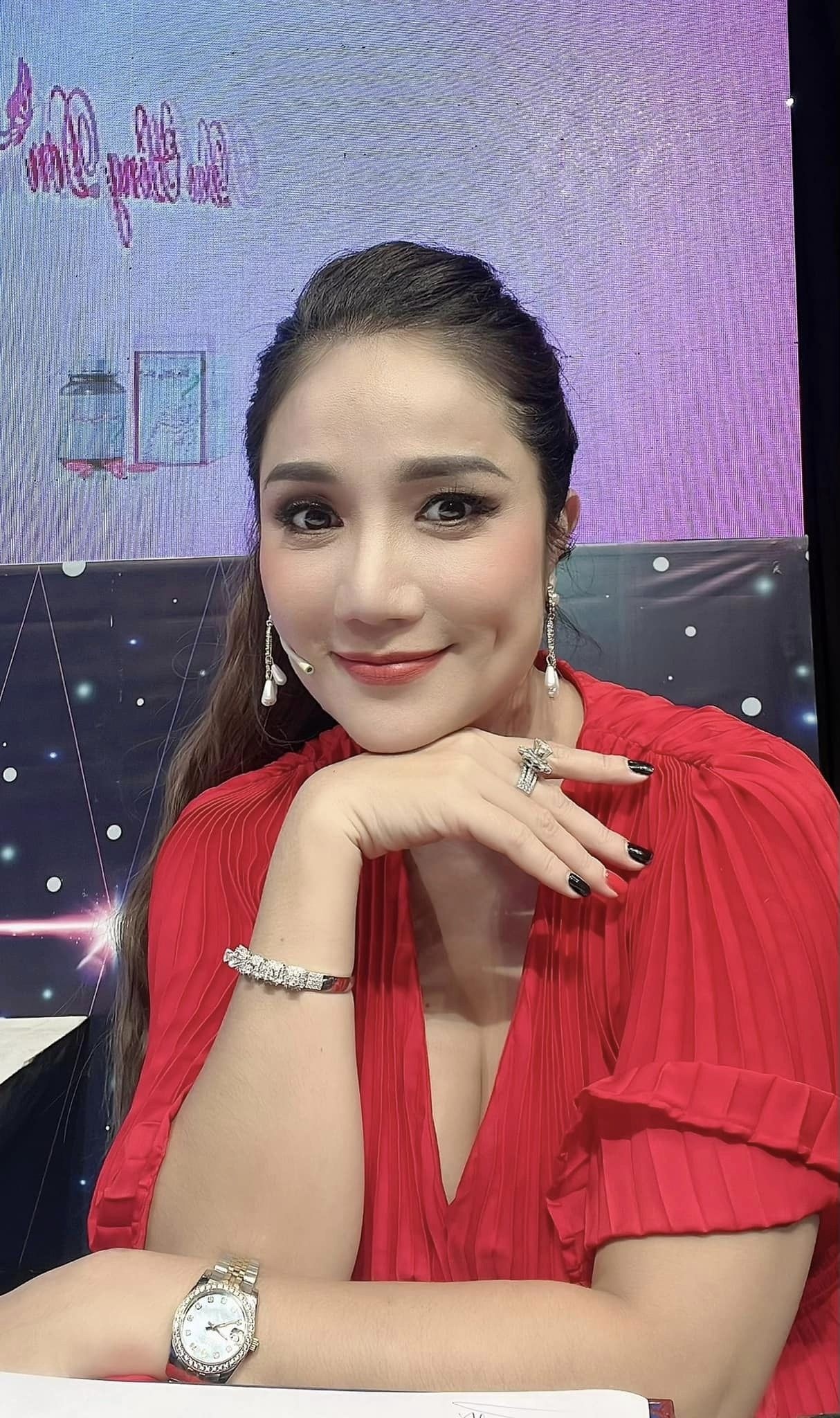 diễn viên hương giang, cát tường ảnh 1 dien vien huong giang, cat tuong anh 1