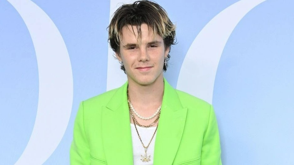 Cruz Beckham lam ca si hinh anh