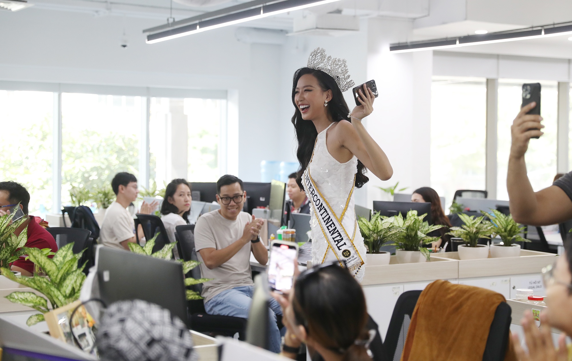 hoa hau bao ngoc anh 6