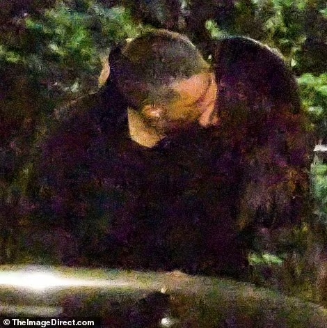 Emily Ratajkowski ảnh 3 Emily Ratajkowski anh 3