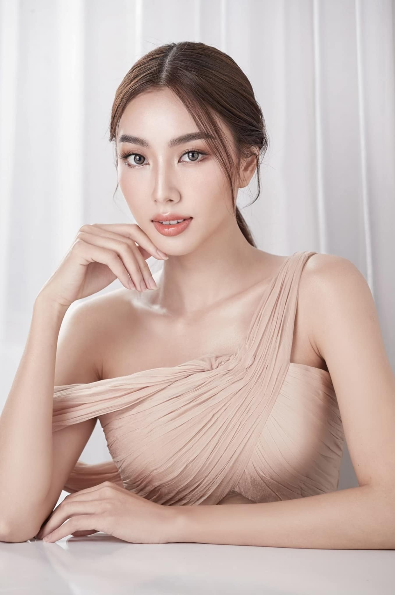 thuy tien,  dang thuy trang anh 1