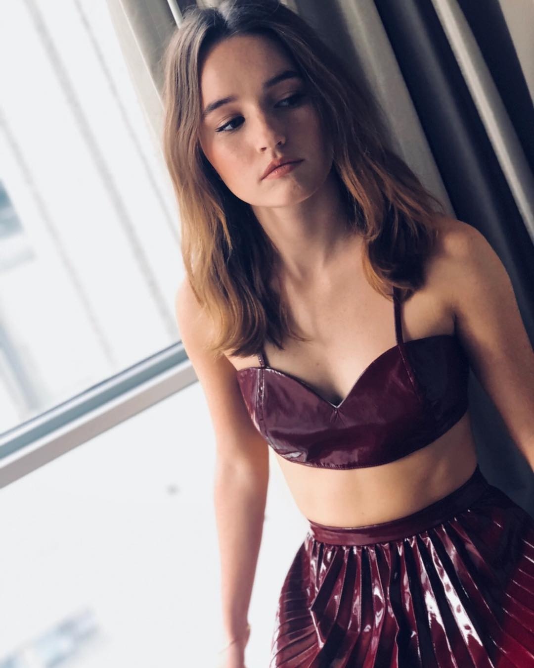 Kaitlyn Dever anh 11