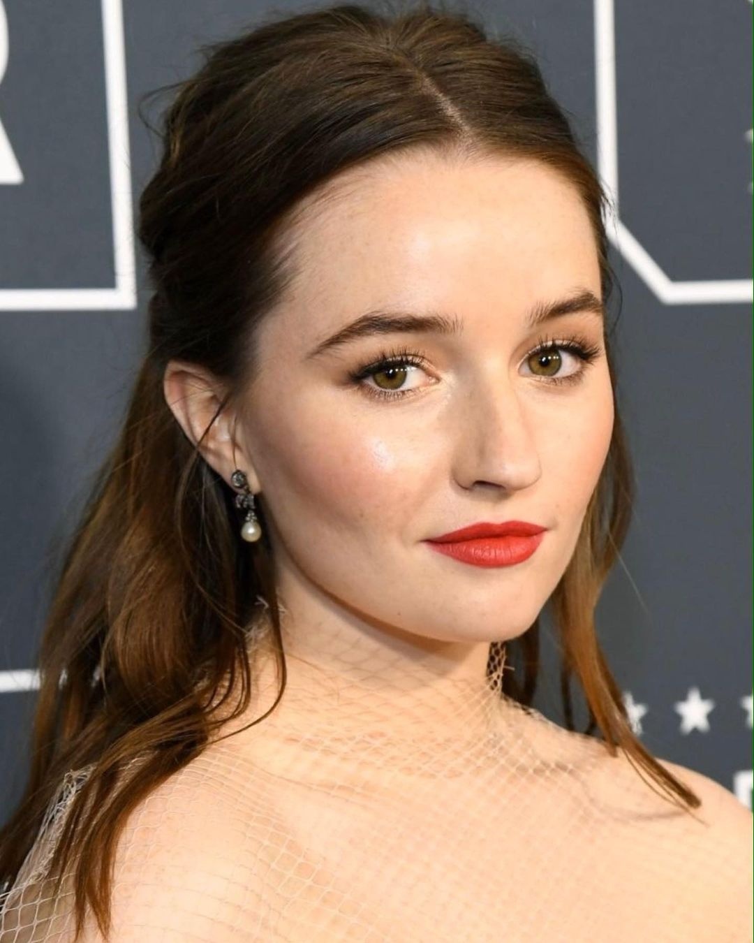 Kaitlyn Dever anh 14