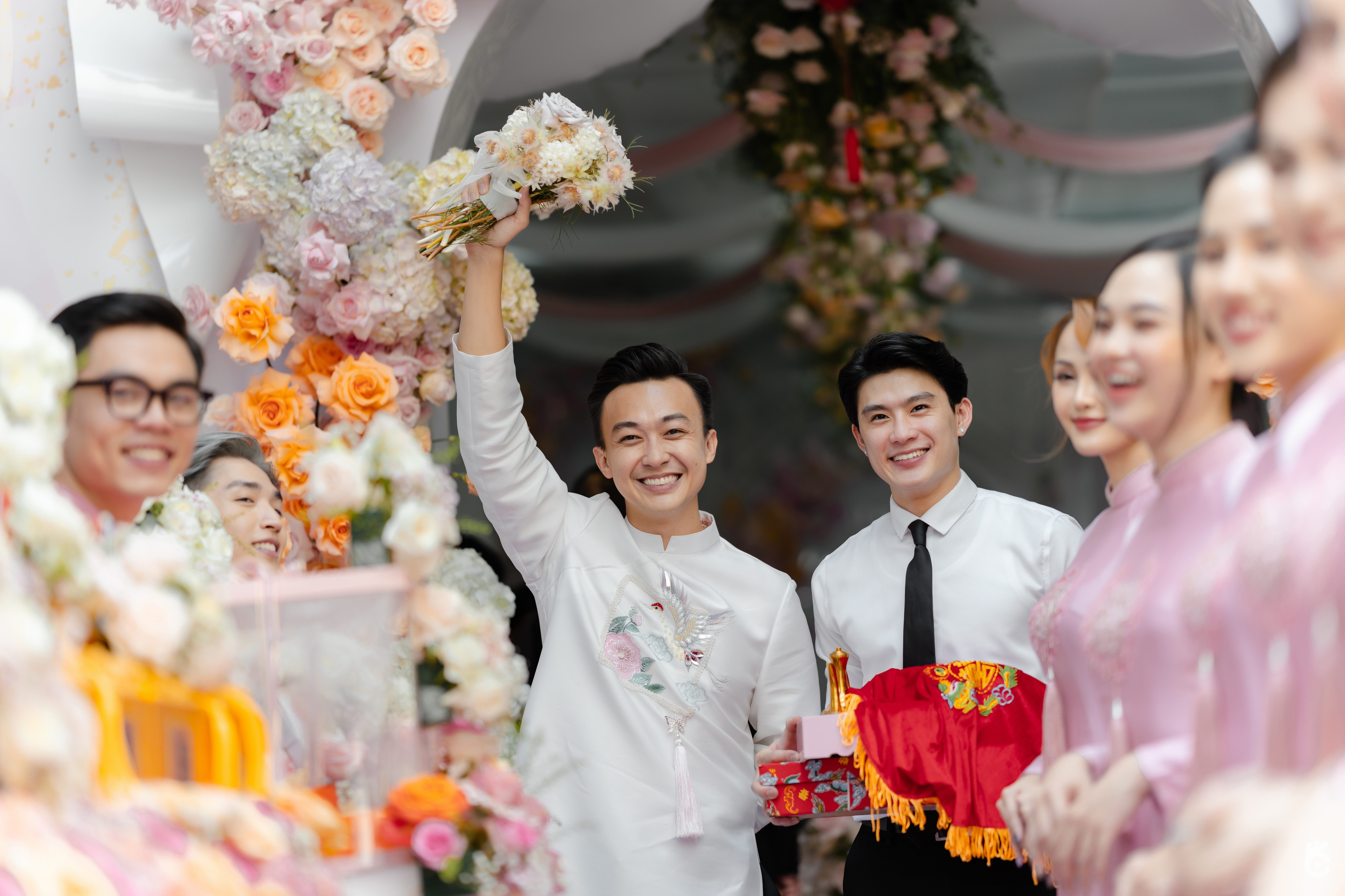 le au ngan anh,  mc phan to ny anh 8