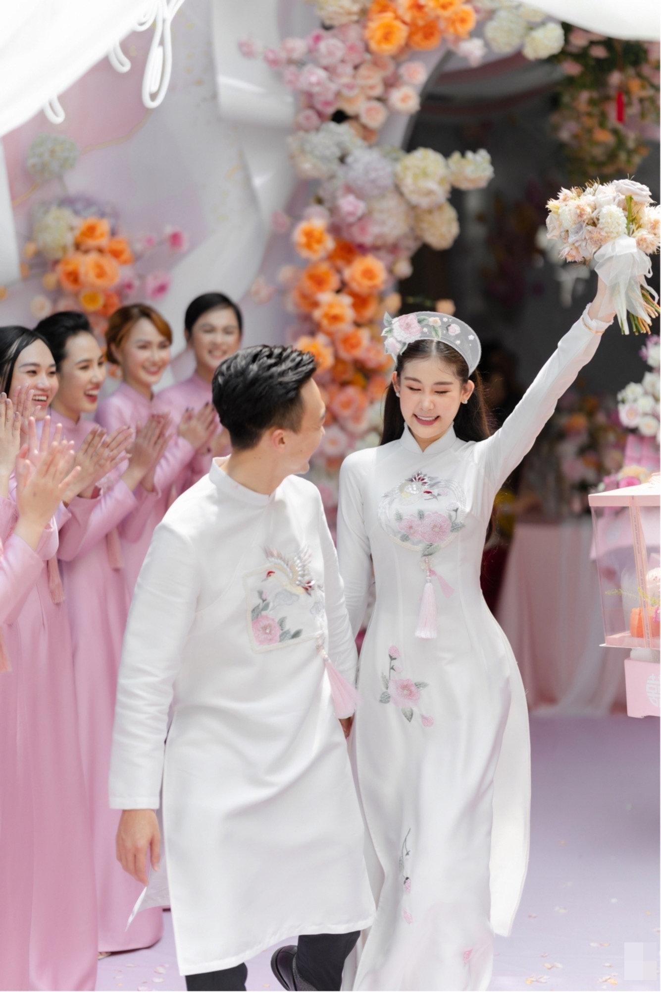 le au ngan anh,  mc phan to ny anh 7