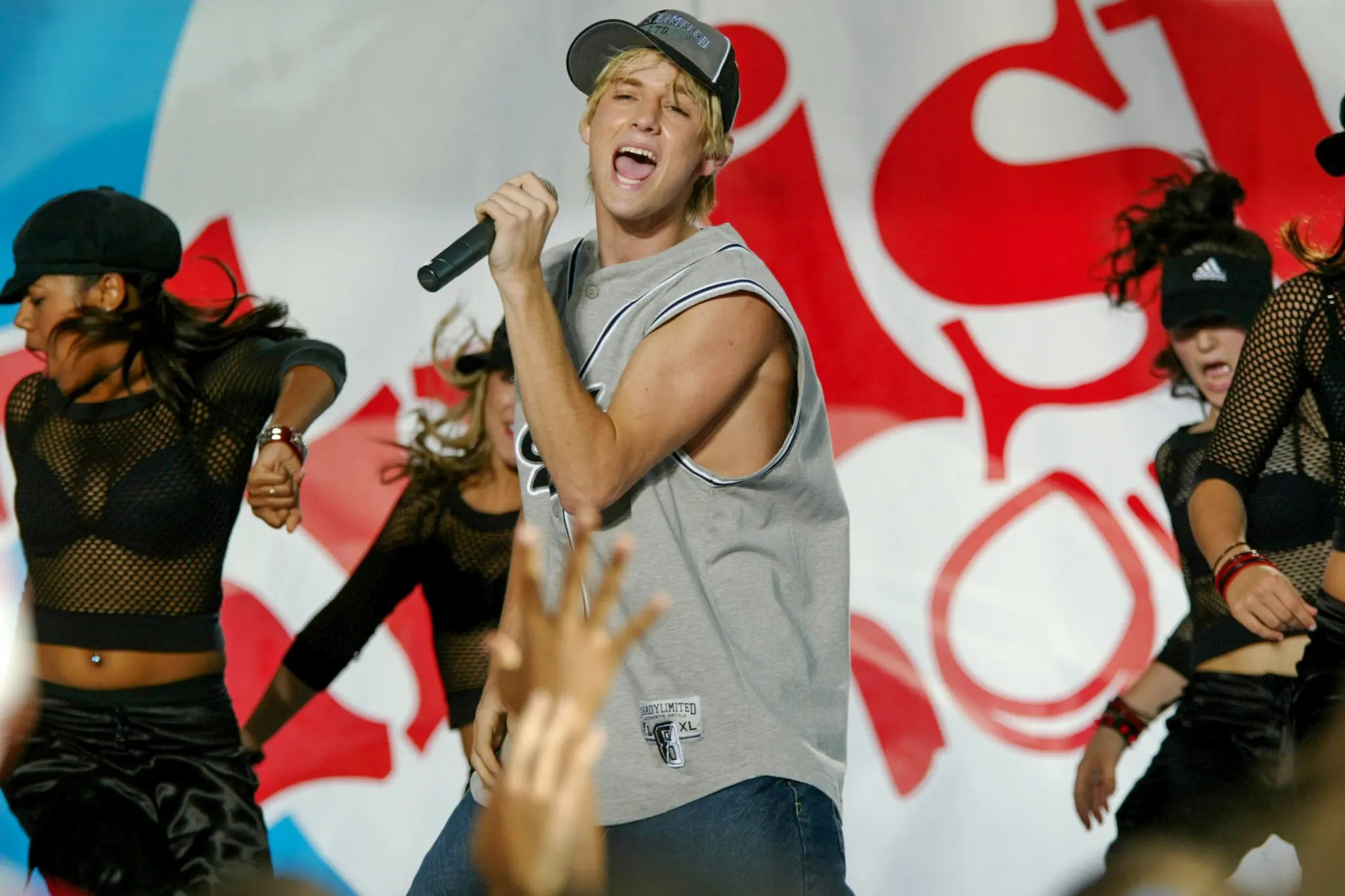 Aaron Carter,  Aaron Carter qua doi anh 1