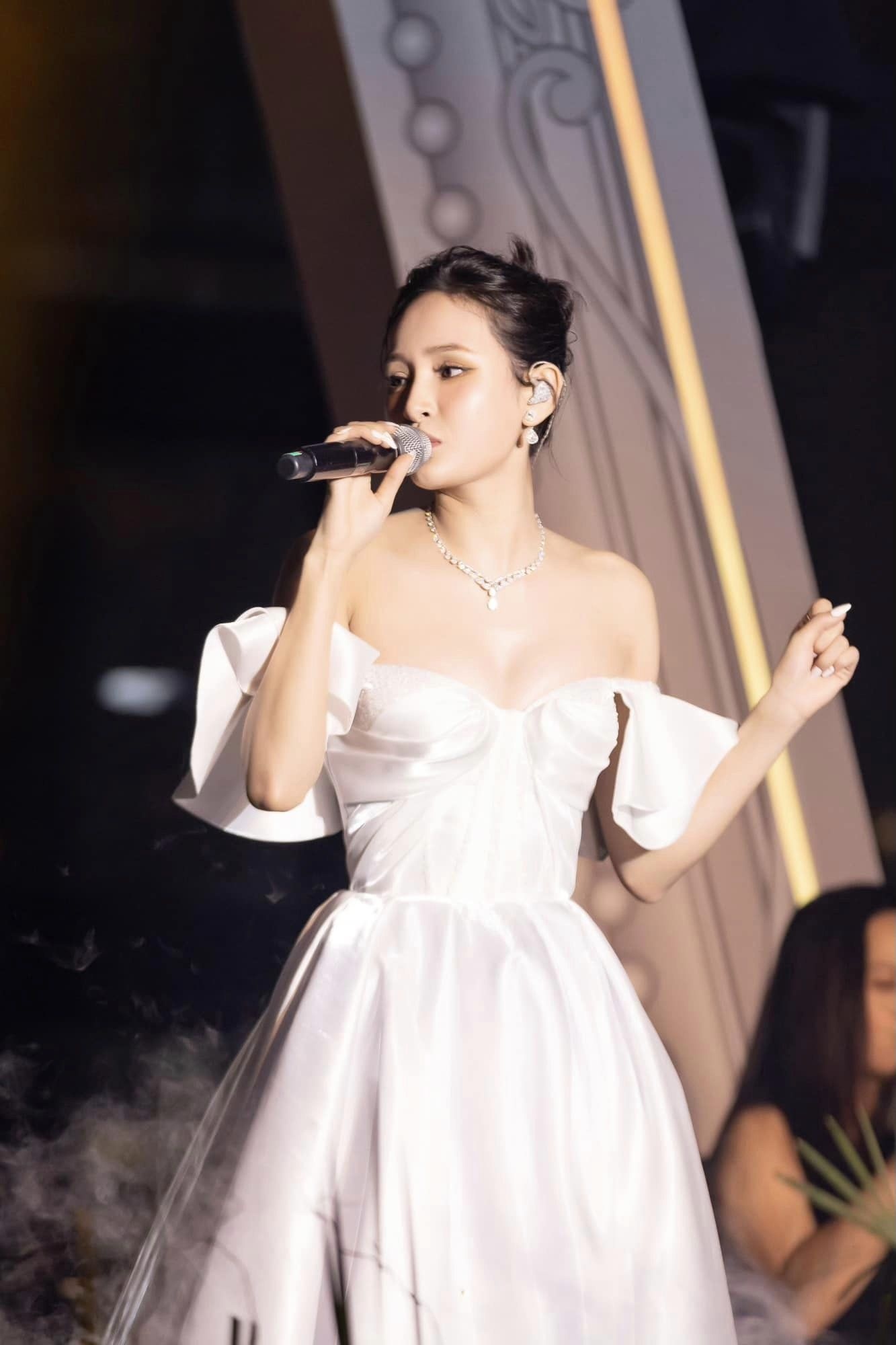 ca sĩ hiền hồ ảnh 2 ca si hien ho anh 2