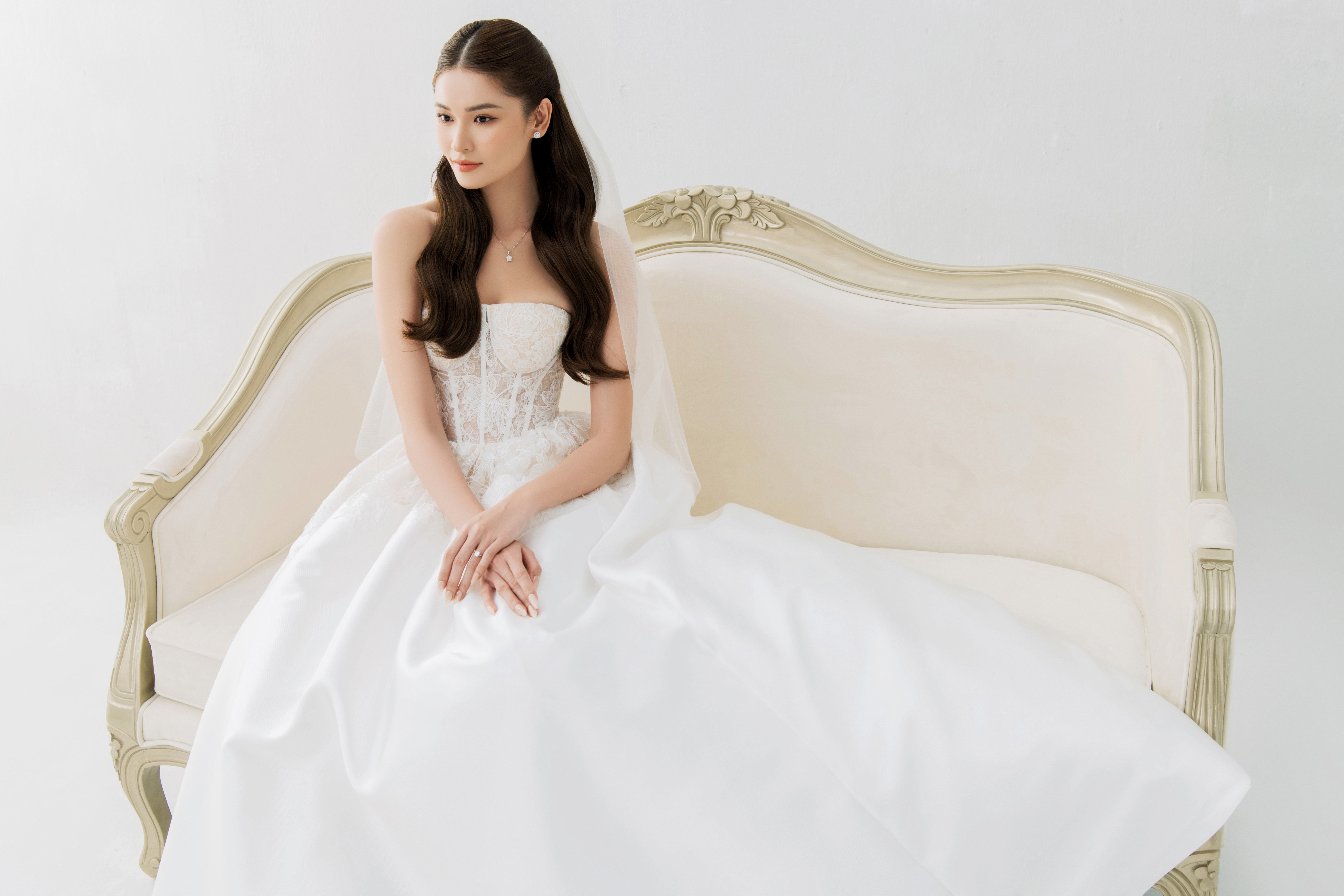 a hau thuy dung anh 2