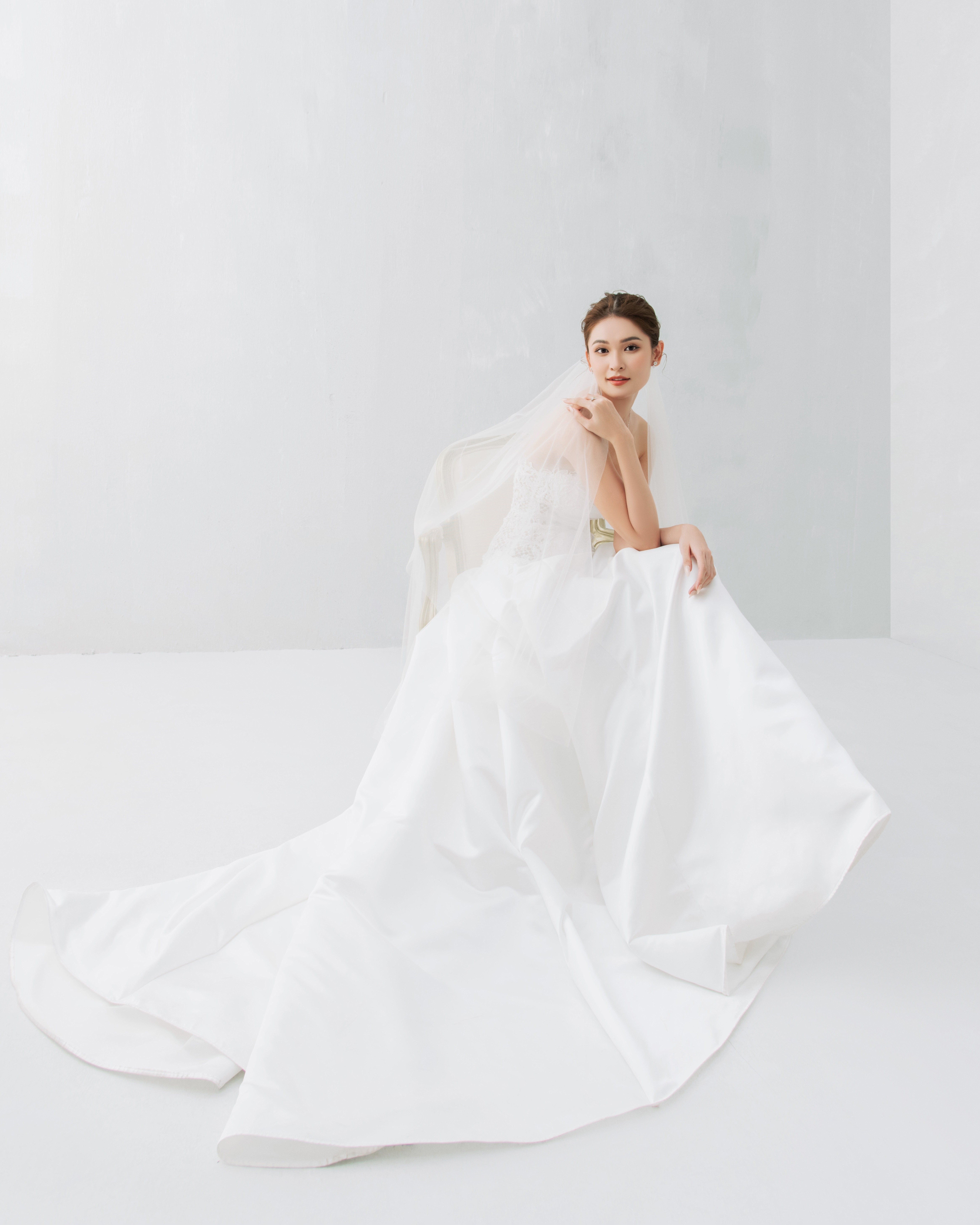 a hau thuy dung anh 7