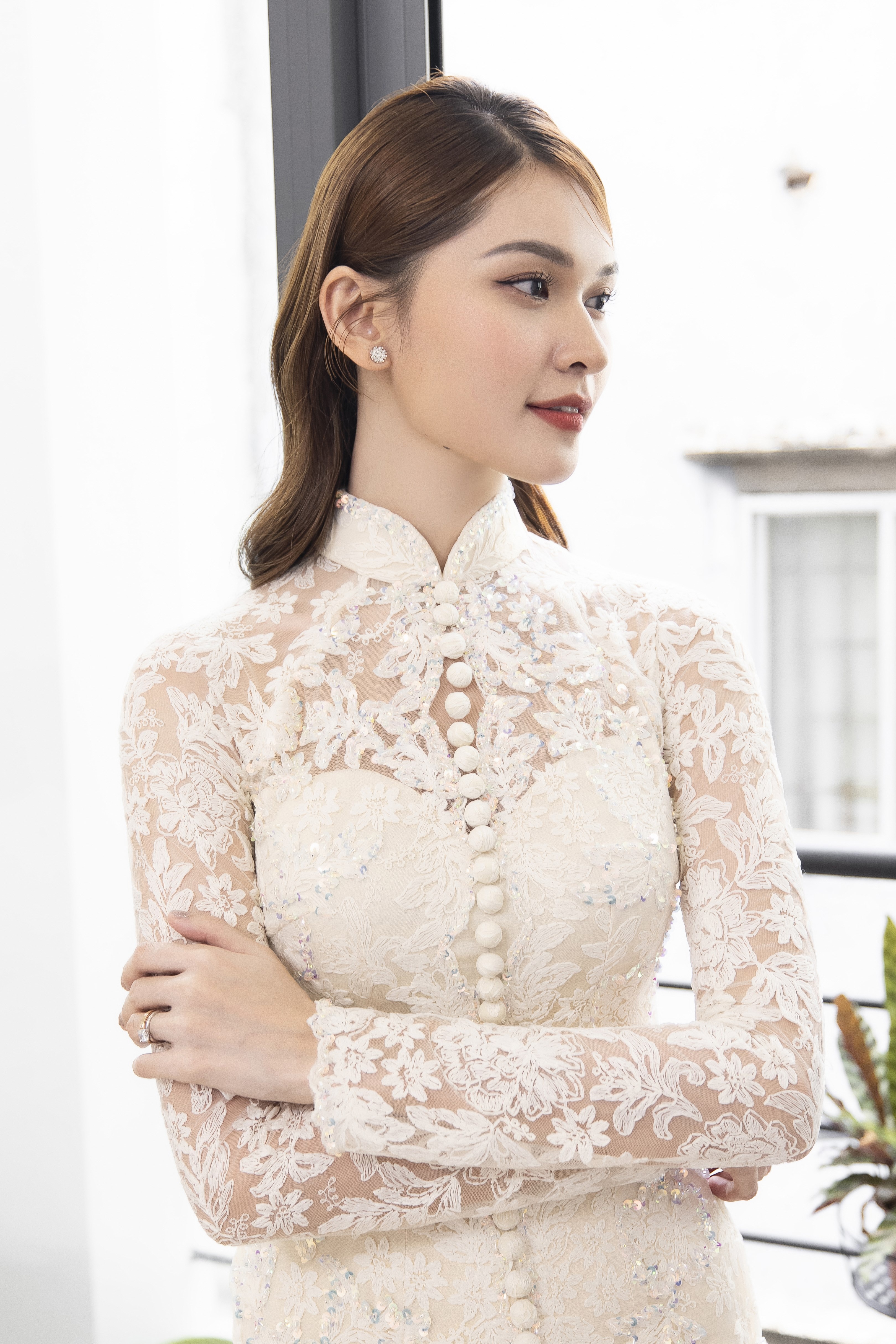 a hau thuy dung anh 3