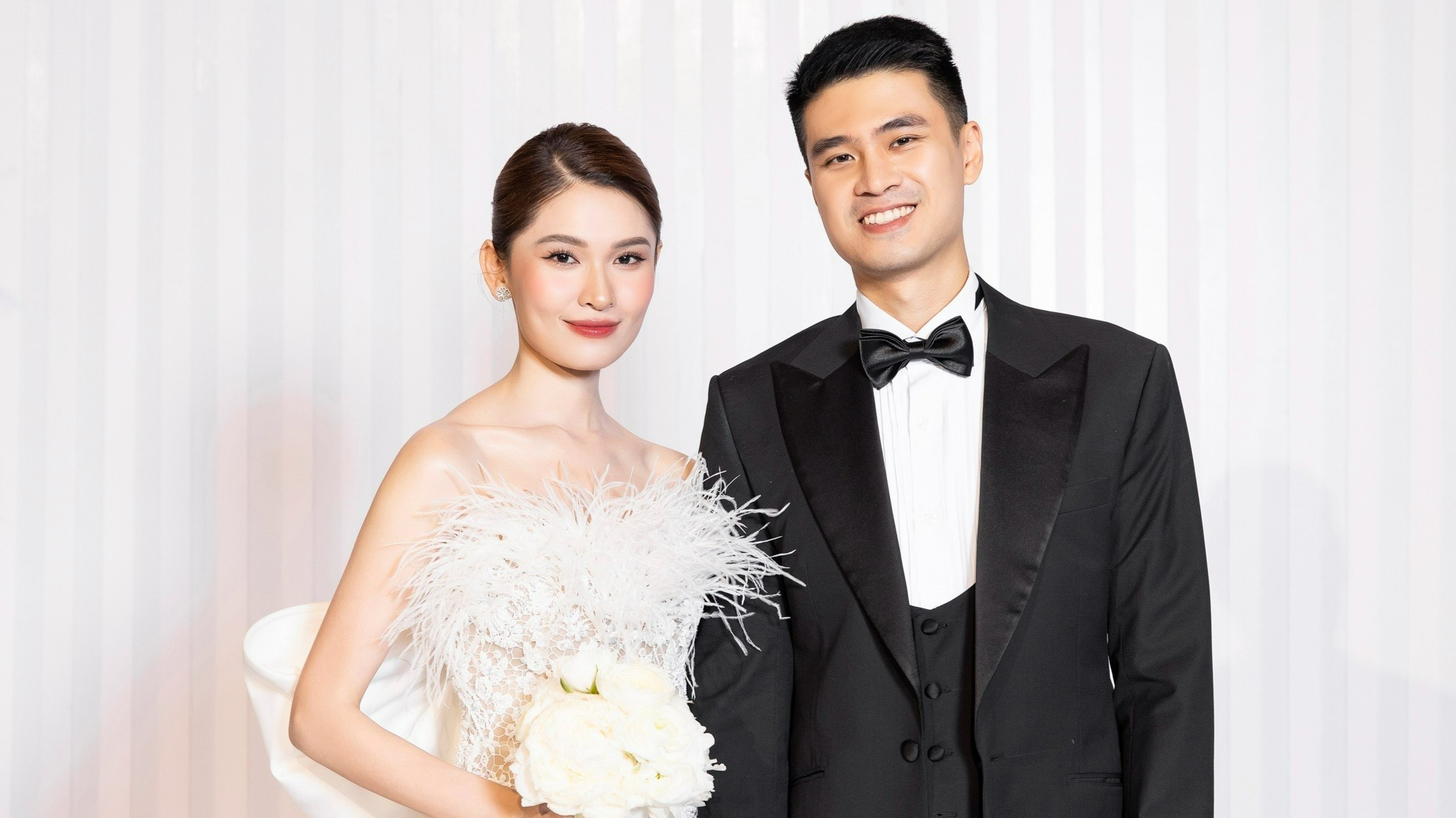 A hau Thuy Dung dien dam goi cam trong le cuoi hinh anh