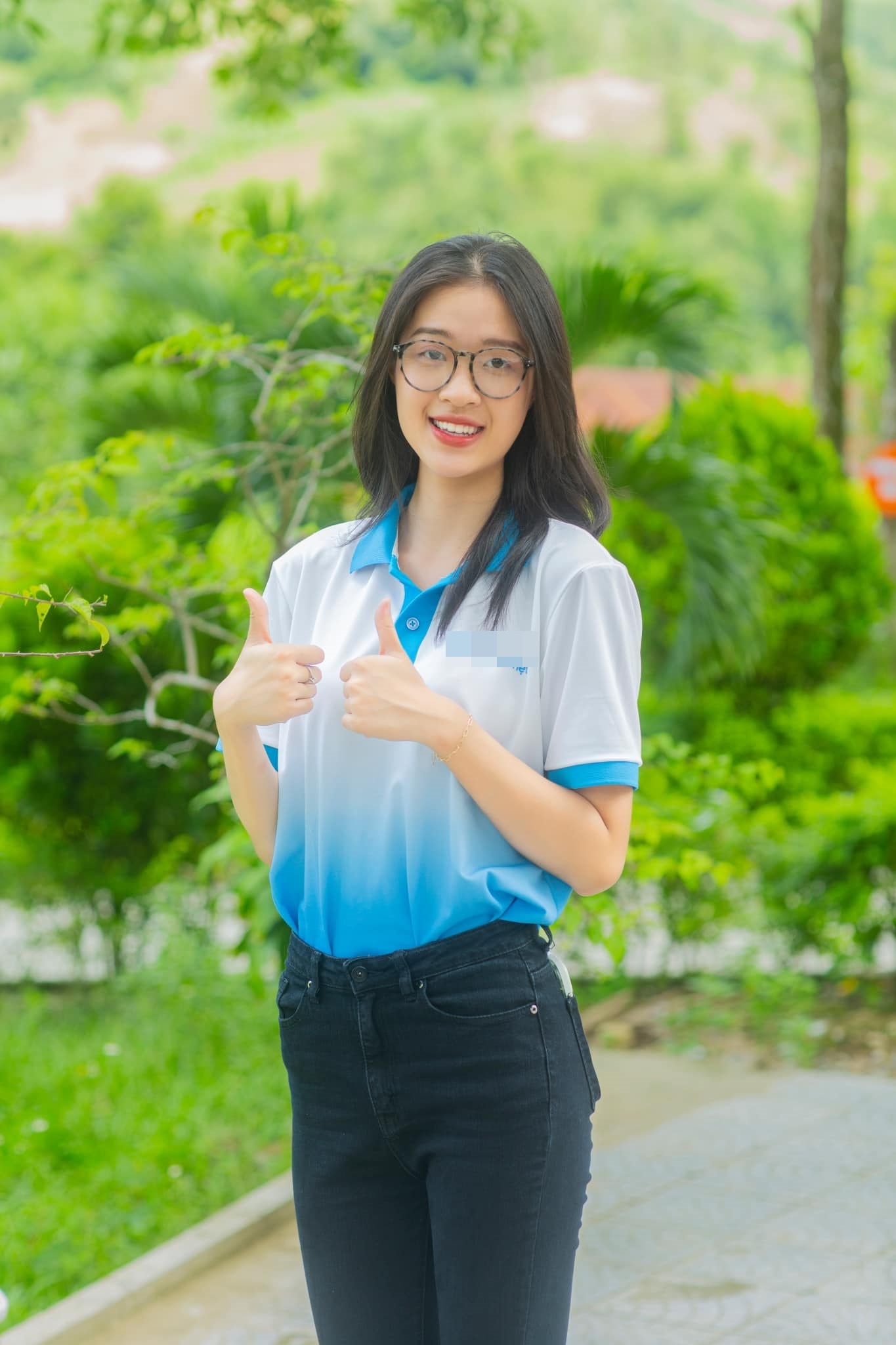 hoa hau viet nam anh 1