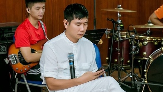 Ho Hoai Anh xin nghi viec khong luong hinh anh