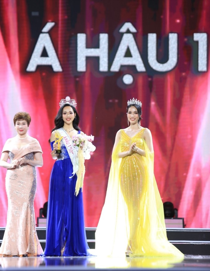 phuong anh,  a hau phuong anh,  trinh thuy linh anh 1