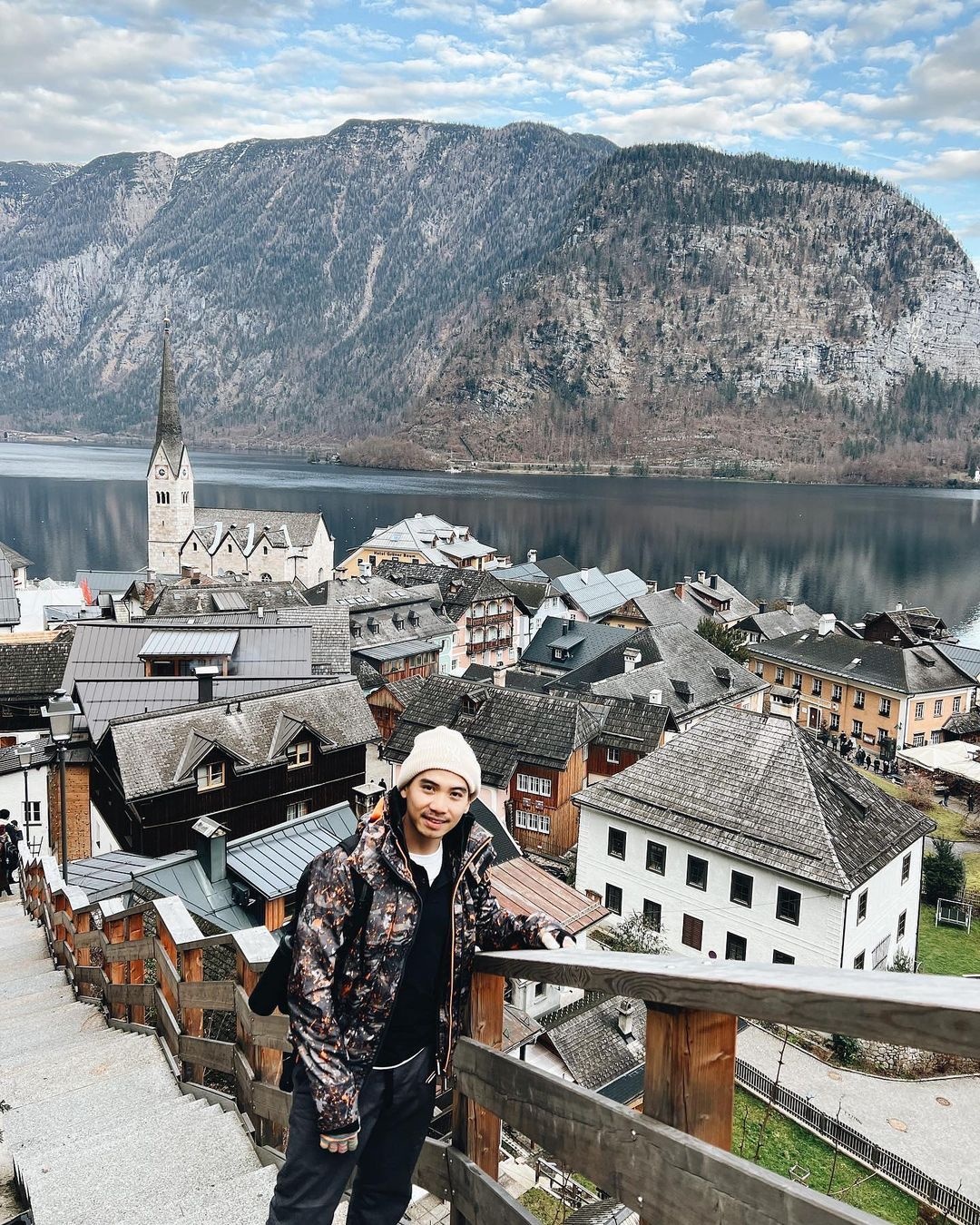 H'Hen Nie,  ban trai H'Hen Nie anh 1