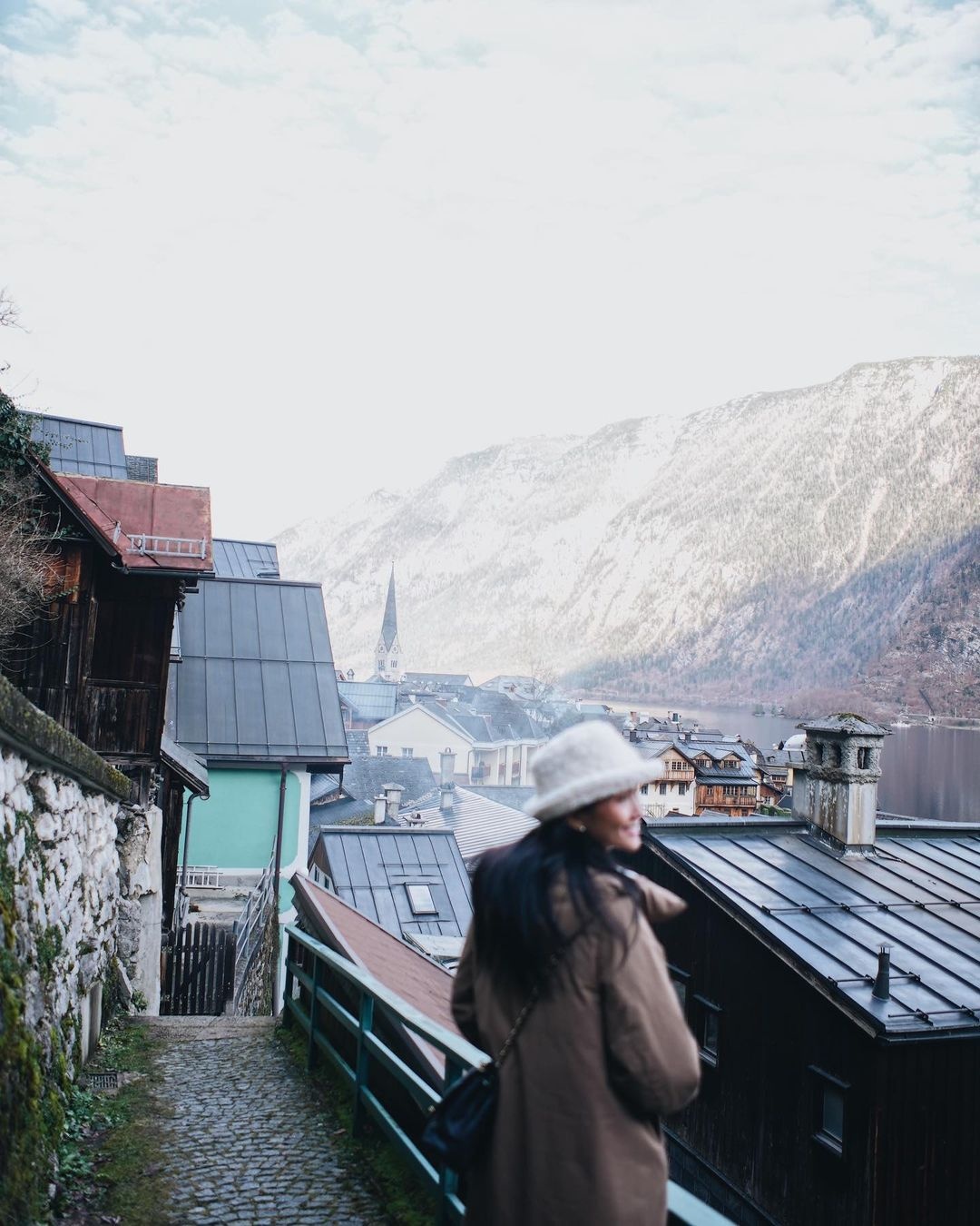 H'Hen Nie,  ban trai H'Hen Nie anh 2