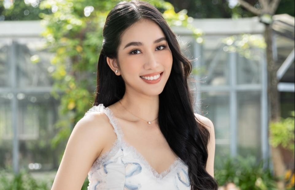 A hau Phuong Anh co ban trai hinh anh