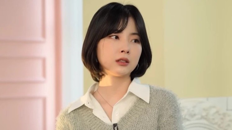 Ca si Han lam phuc vu quan ca phe sau tai nan xe hoi hinh anh