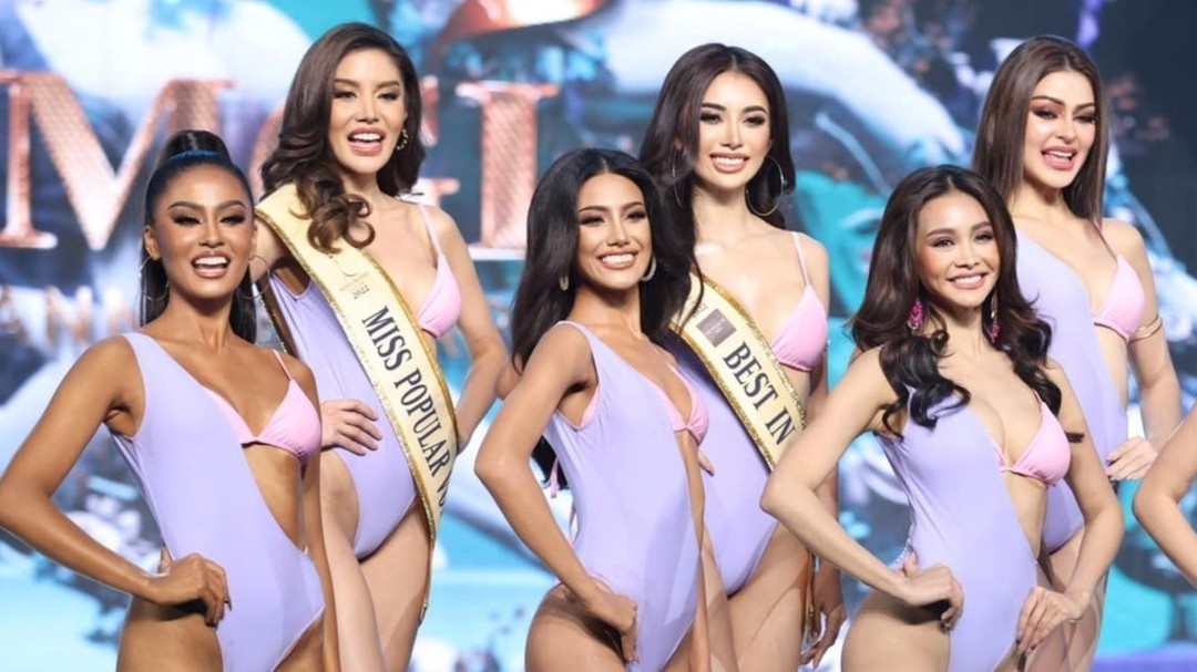 Miss Grand Thai Lan cam cua nguoi dep tung thi Hoa hau Hoan vu hinh anh