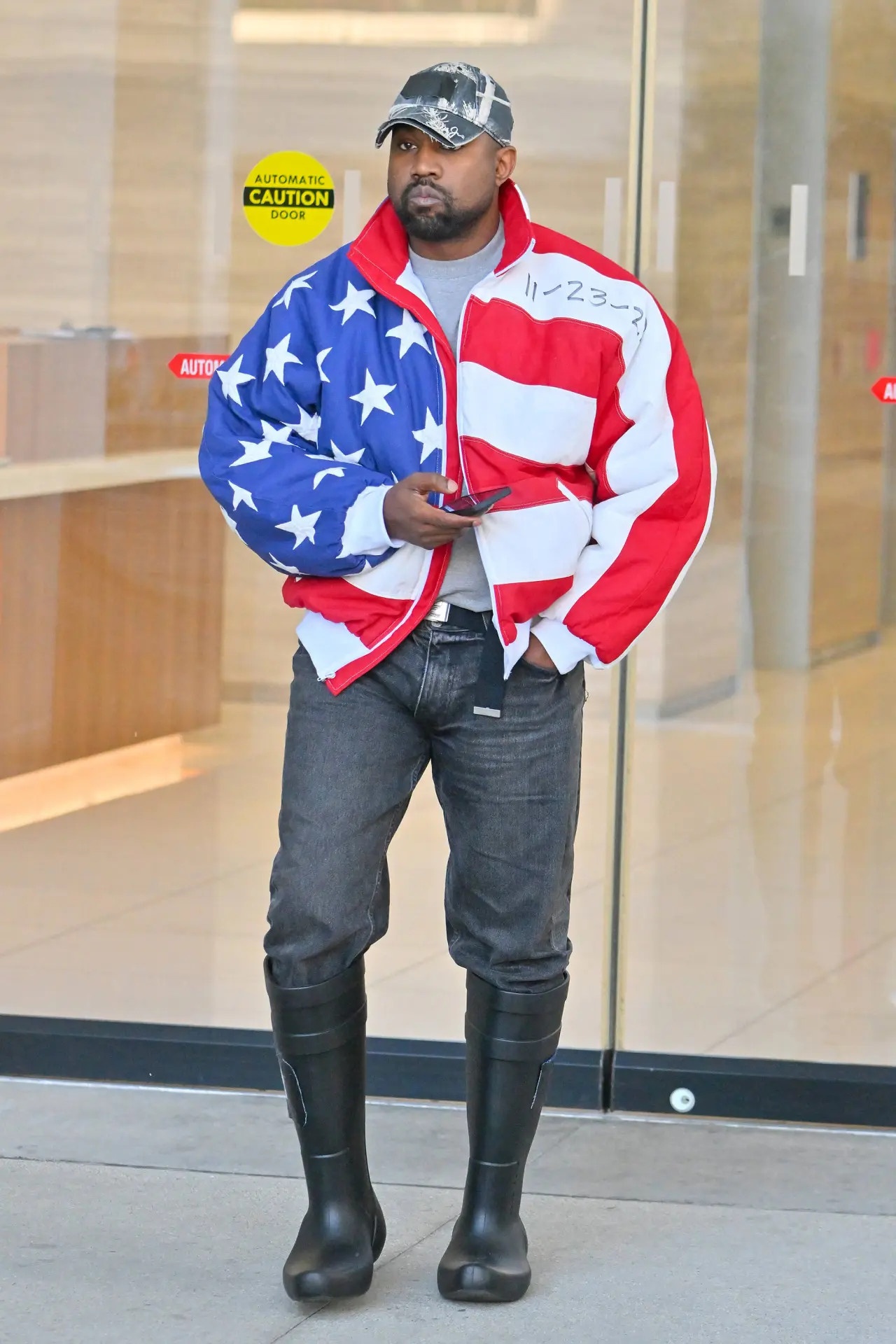 Kardashian, Kanye West ảnh 1 Kardashian, Kanye West anh 1