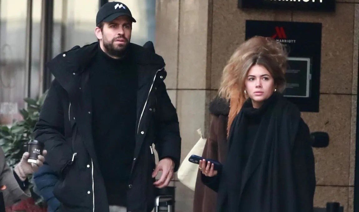 Pique va ban gai song chung hinh anh