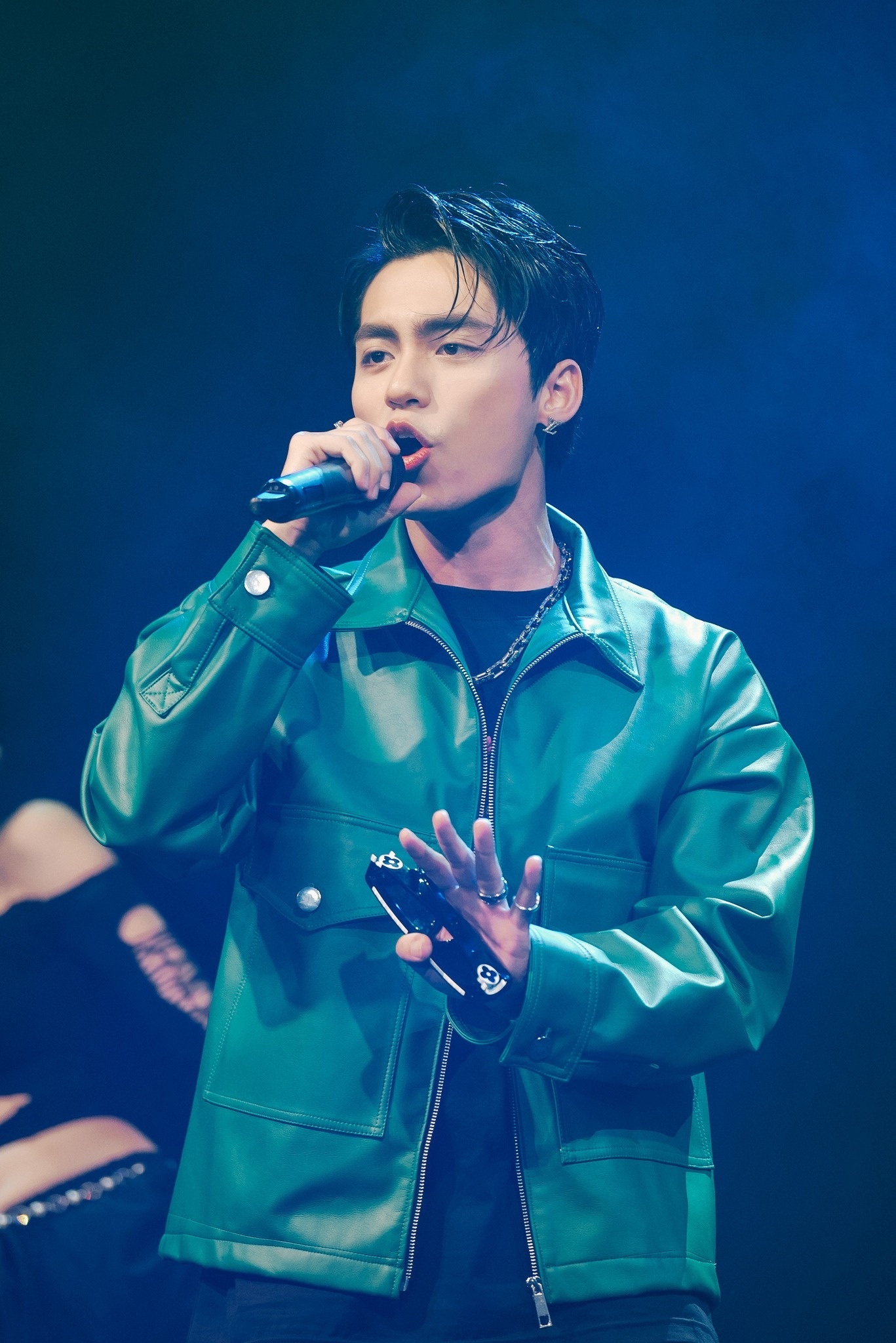 hoàng thùy linh, see tình ảnh 6 hoang thuy linh, see tinh anh 6