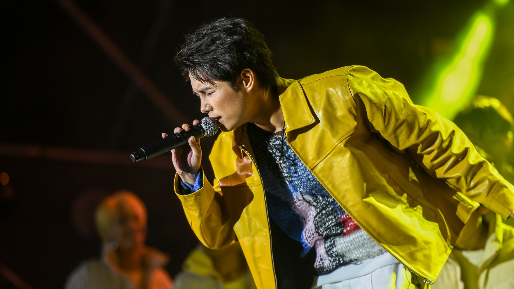 hoàng thùy linh, see tình ảnh 3 hoang thuy linh, see tinh anh 3