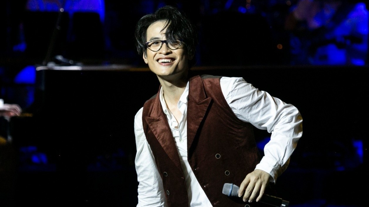 So Du lich Ninh Binh: 'Ha Anh Tuan la ca si dau tien lam show o tinh' hinh anh