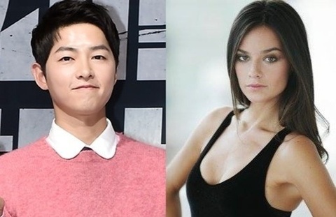 Song Joong Ki buc xuc voi tin don ve vo ngoai quoc hinh anh