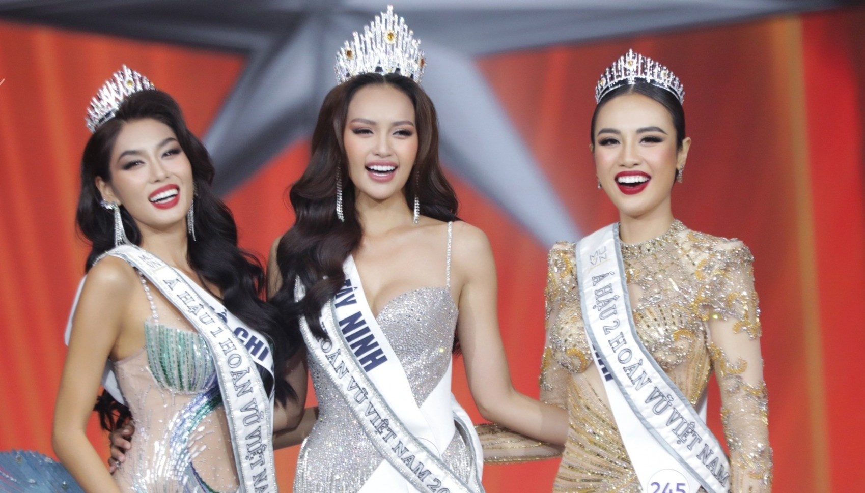 ngoc chau,  hoa hau anh 1