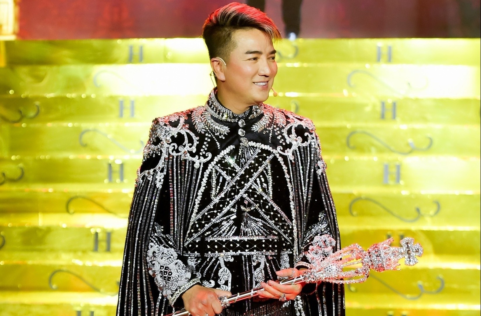 Chieu tro Dam Vinh Hung hinh anh