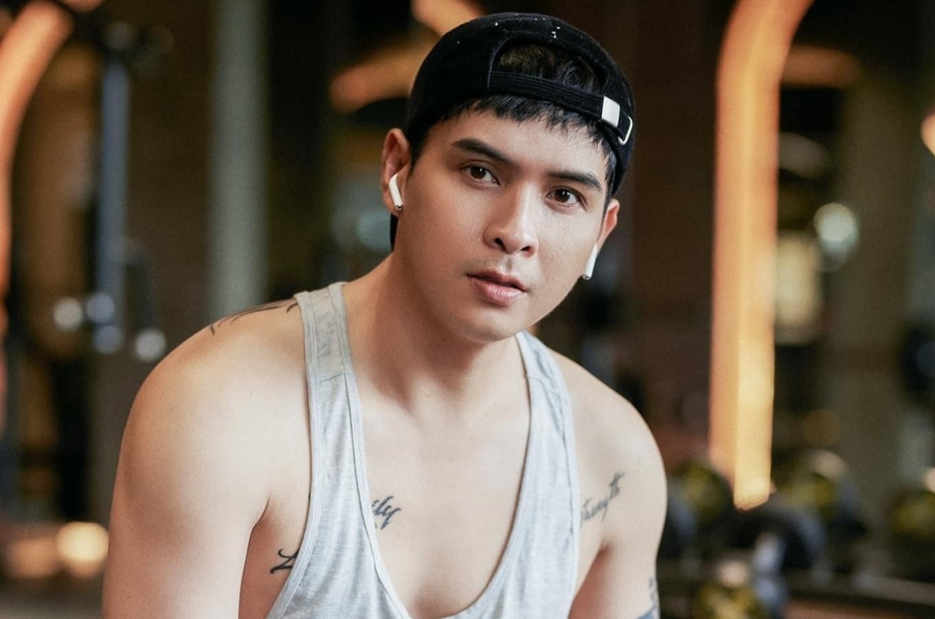 Ho Quang Hieu hen ho ban gai dien vien hinh anh