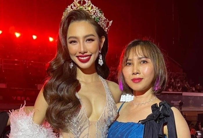 Me Hoa hau Thuy Tien: 'Toi chua bao gio bo roi con gai' hinh anh