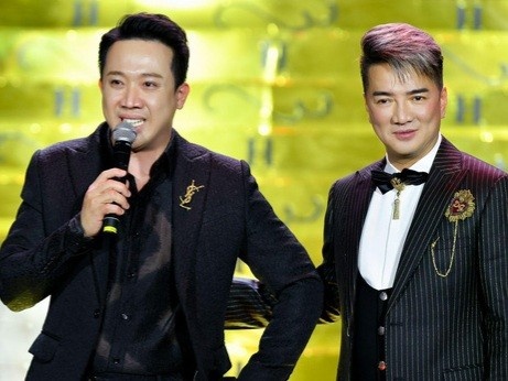 Loan danh xung: Su lon xon, hao quang gia tao trong showbiz Viet hinh anh