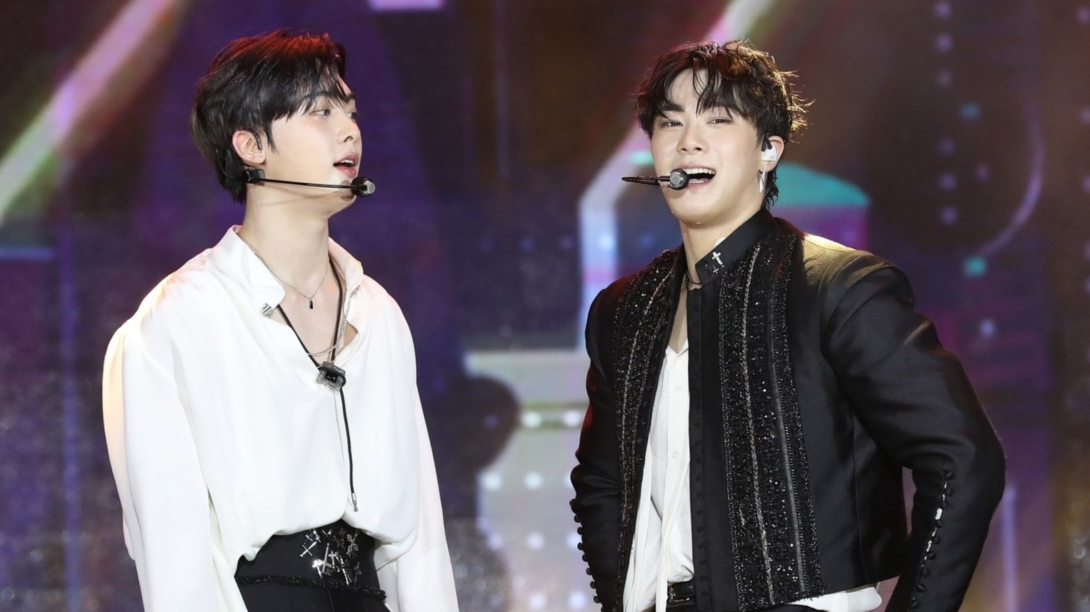 San khau cuoi cung cua Moonbin tai Viet Nam hinh anh