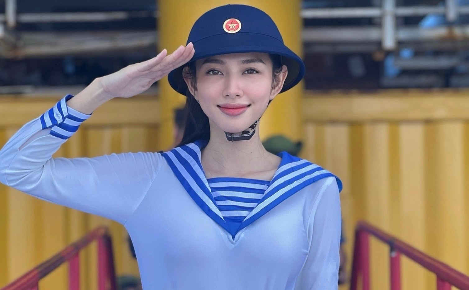 Hanh trinh dang nho cua Thuy Tien o quan dao Truong Sa hinh anh