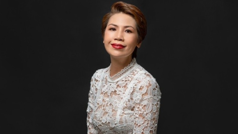 NSUT Hong Vy qua doi o tuoi 44 hinh anh