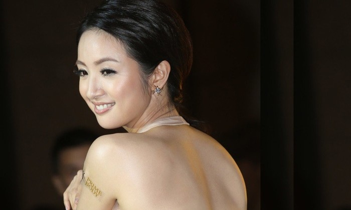 Nu dien vien phai lam dau nhu thoi phong kien hinh anh