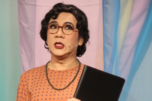 Thanh Loc dung dien kich nguoi lon Idecaf - cu soc cua san khau TP.HCM hinh anh